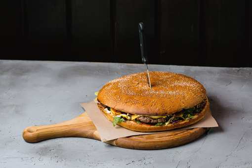 8 Best Places for BIG Food in Florida!