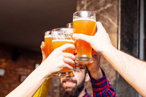 9 Best Neighborhood Bars in Florida